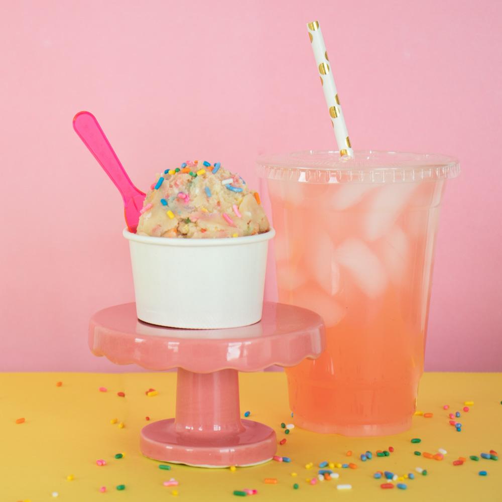 UNIQ® 4 oz White Ice Cream Cups