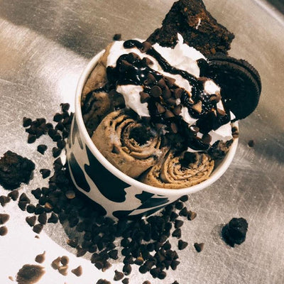 UNIQ® 8 oz Cowabunga Black Ice Cream Cups