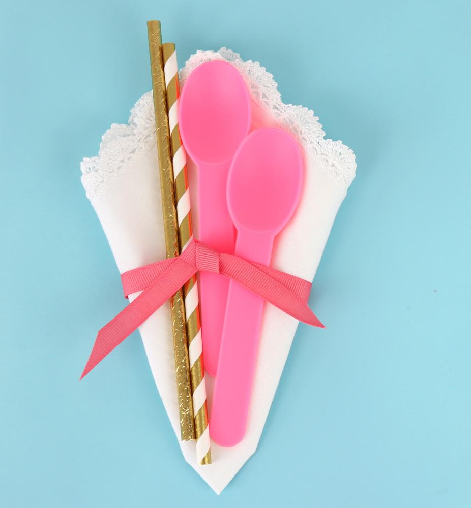 UNIQ® Light Pink Heavy Duty Ice Cream Spoons